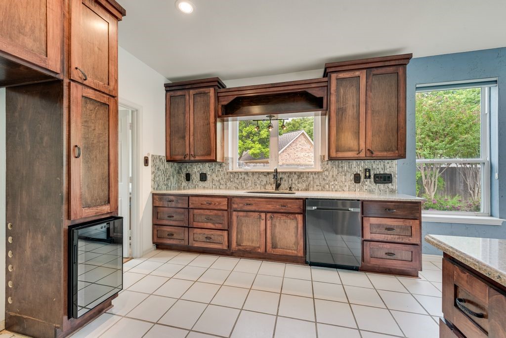 2400 Summer Glen Court Arlington TX 76001