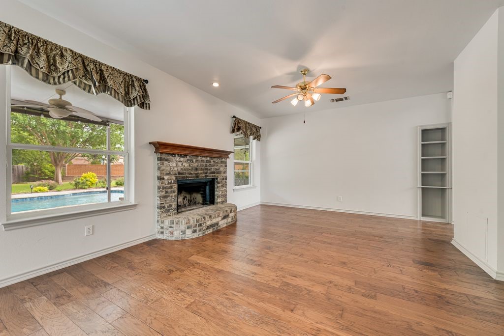 2400 Summer Glen Court Arlington TX 76001