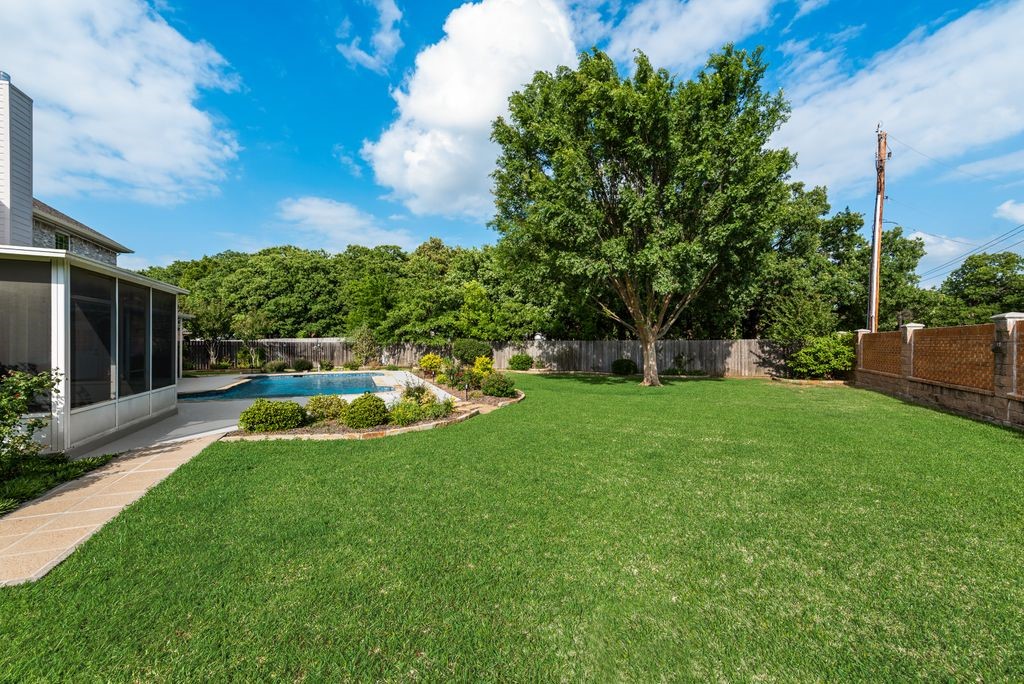 2400 Summer Glen Court Arlington TX 76001
