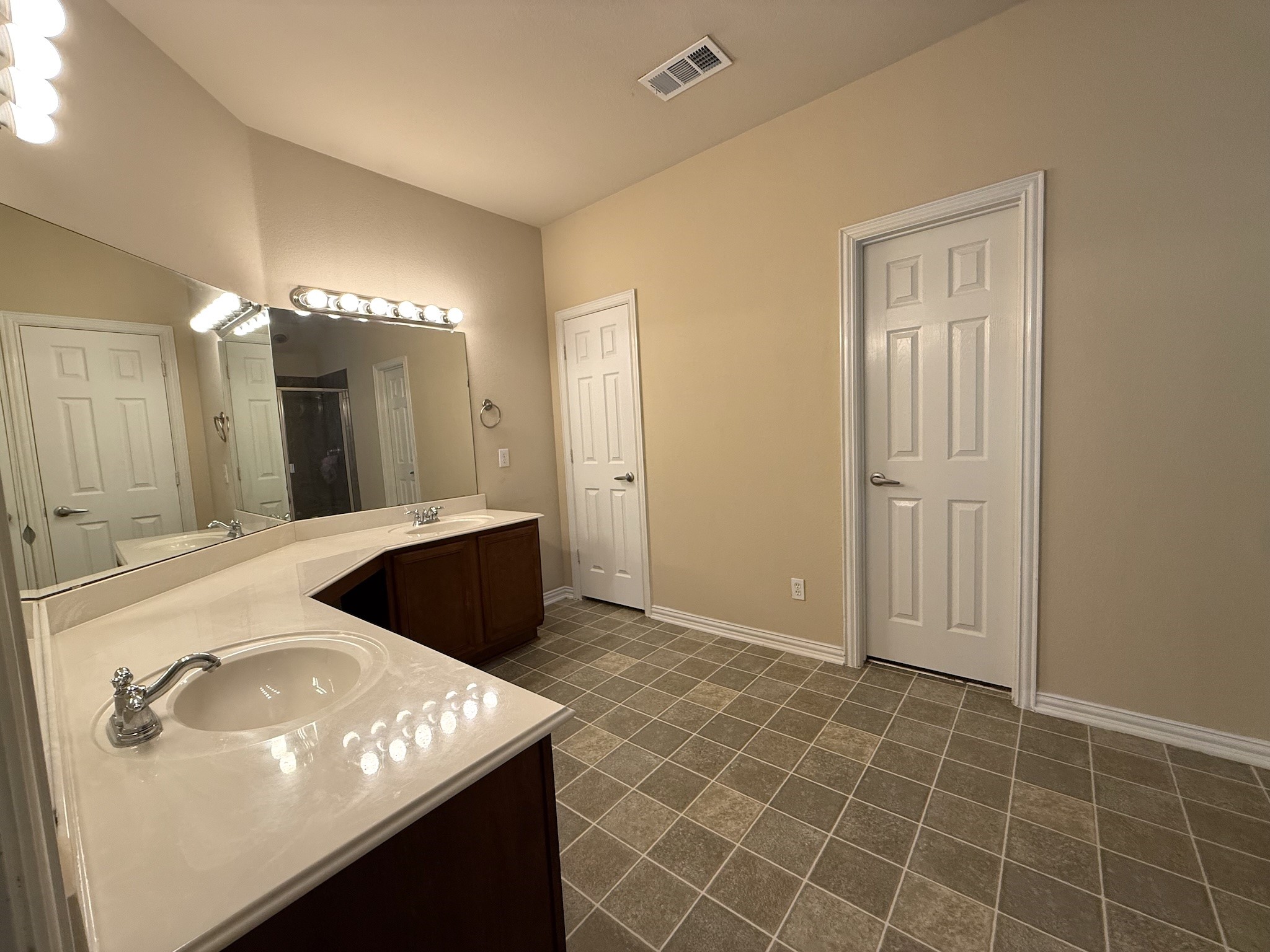 2440 Walker Street Grand Prairie TX 75052