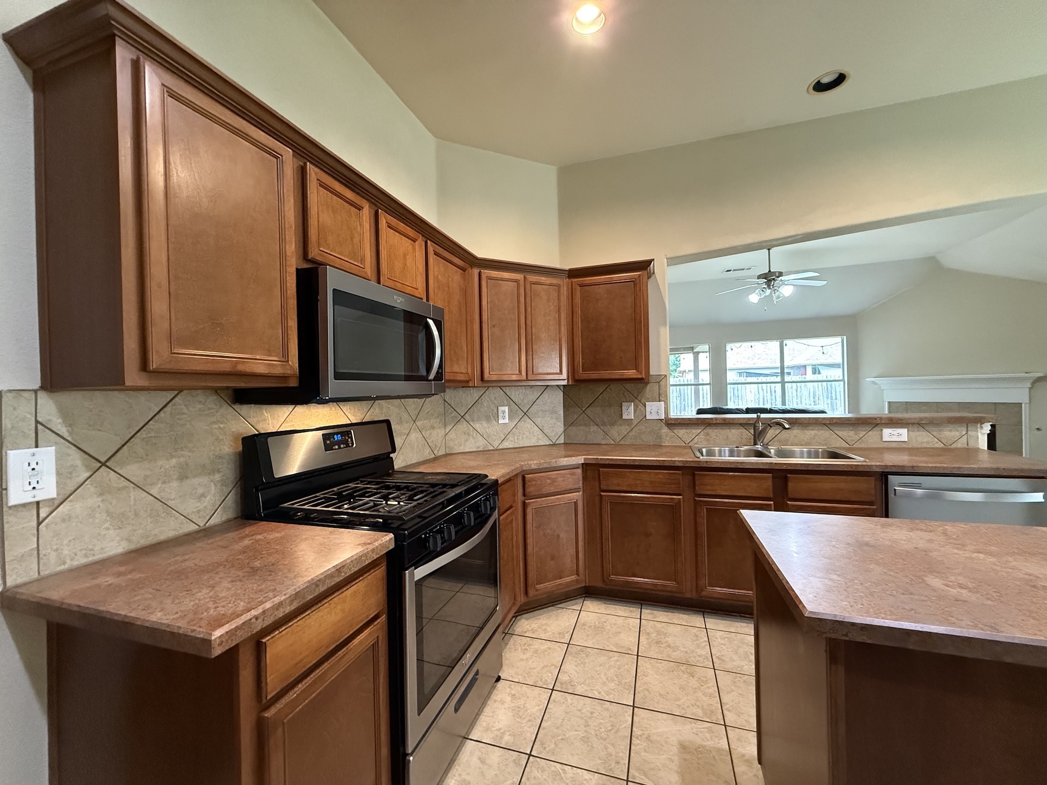 2440 Walker Street Grand Prairie TX 75052