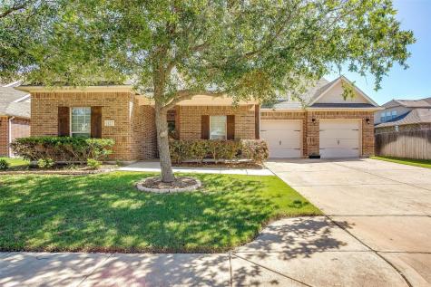 1127 Clairemont Lane Burleson TX 76028