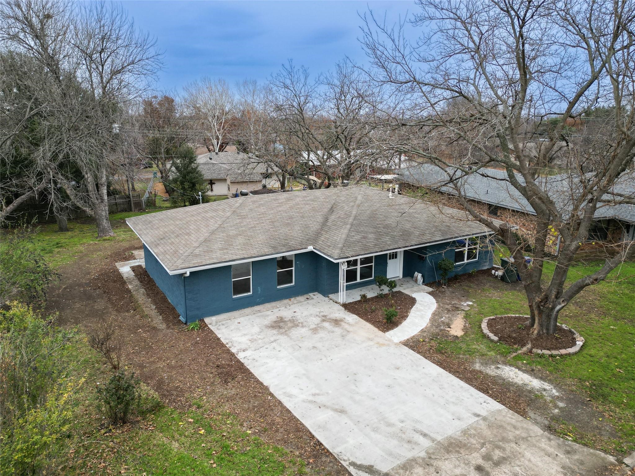 745 Holiday Drive Sherman TX 75090