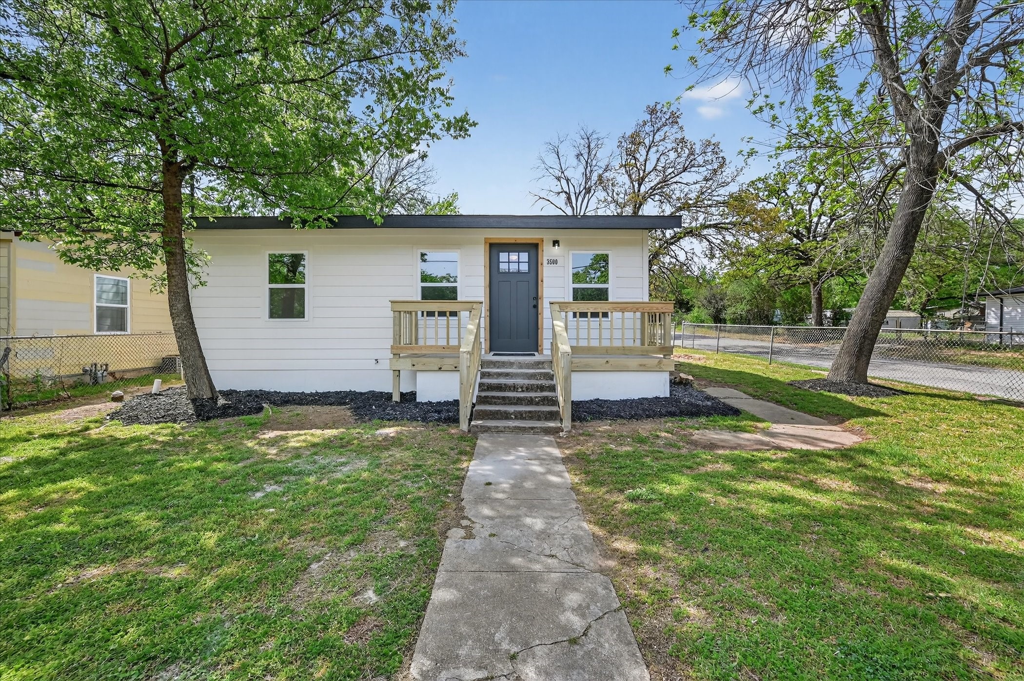 3500 Baylor Fort Worth TX 76119