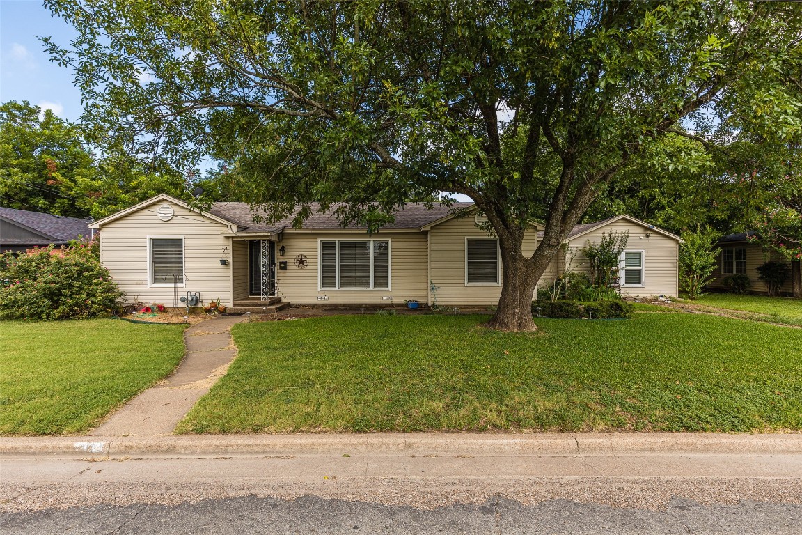 808 S Marable Street West TX 76691