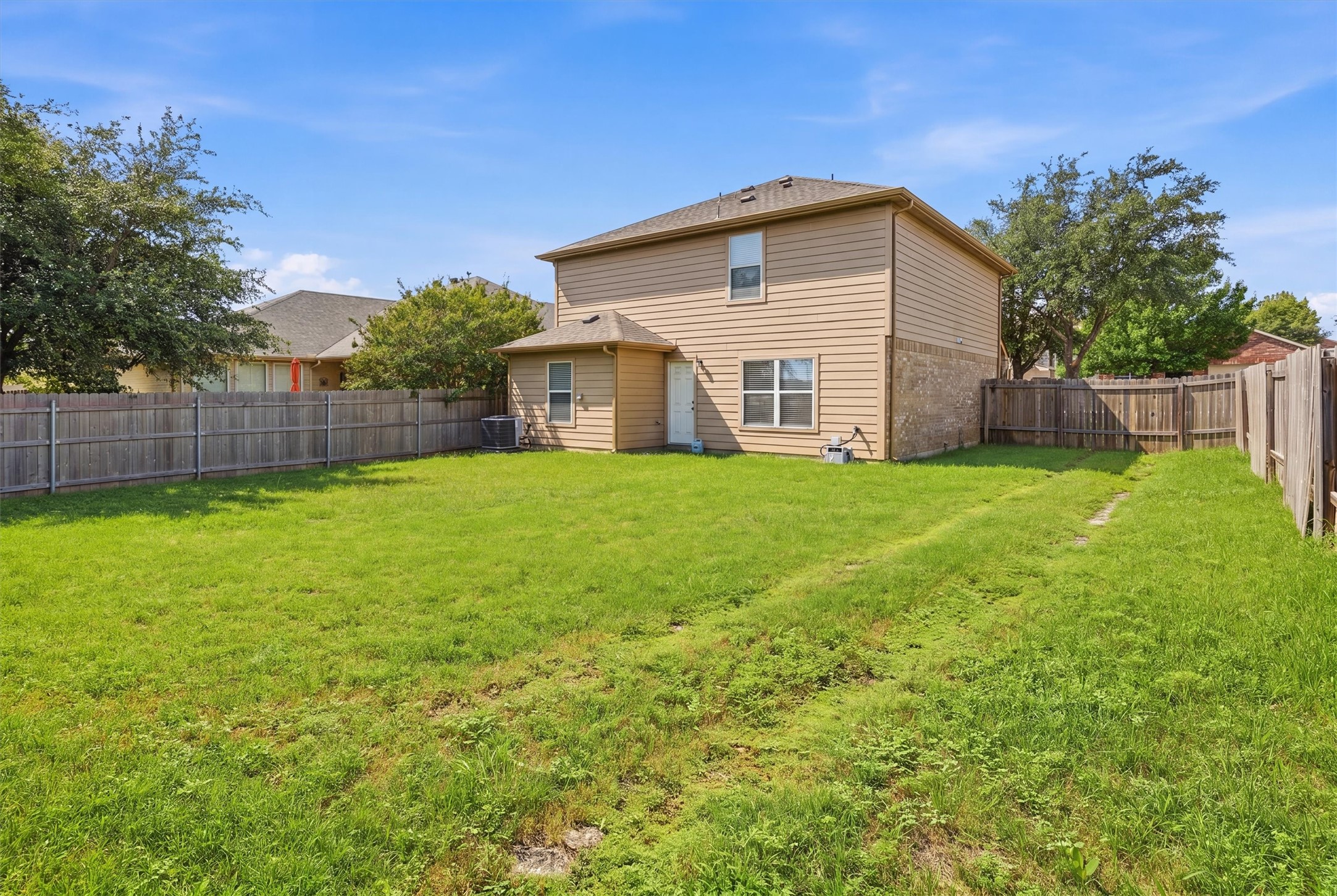 161 Dodge City Trail Newark TX 76071