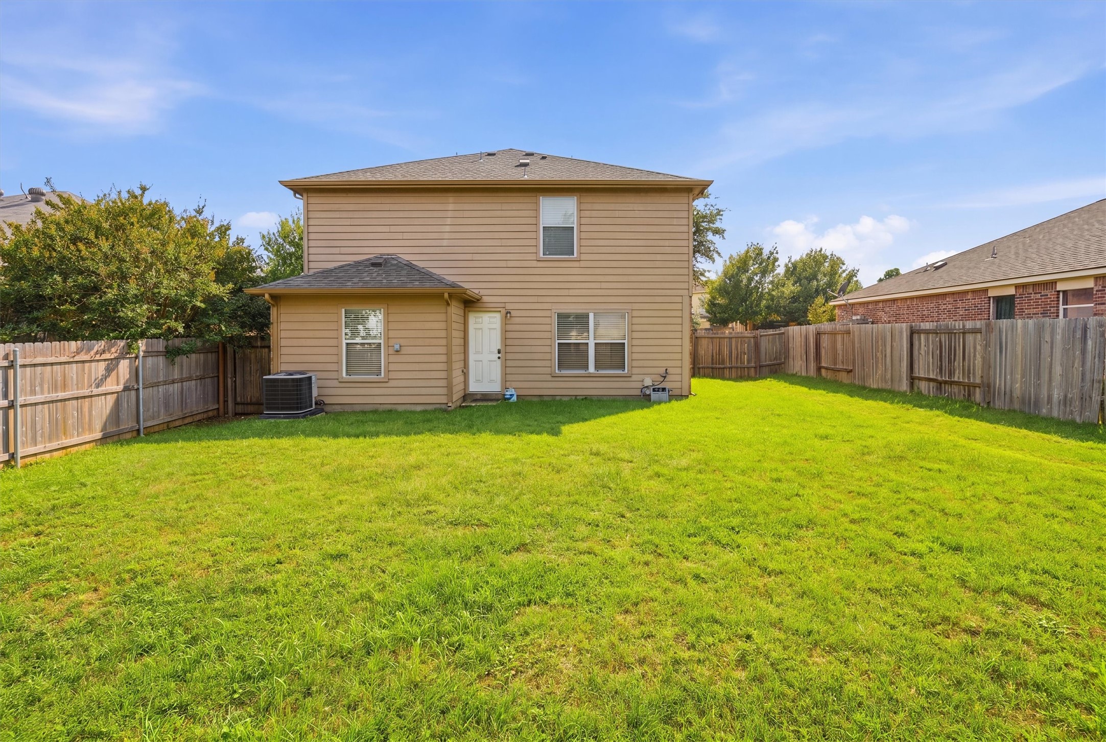 161 Dodge City Trail Newark TX 76071