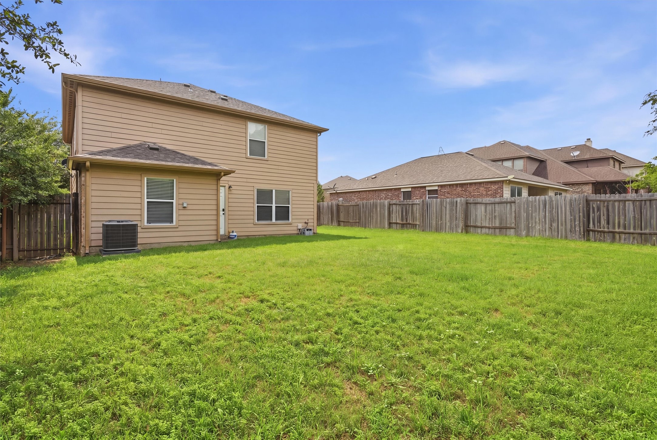 161 Dodge City Trail Newark TX 76071