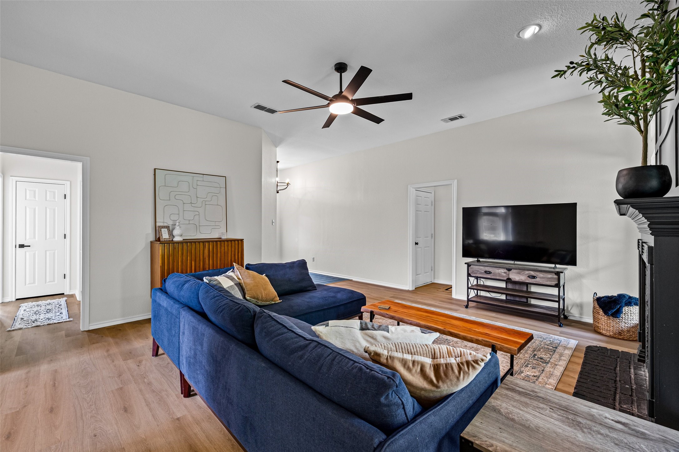 1526 Shadow Run Weatherford TX 76086