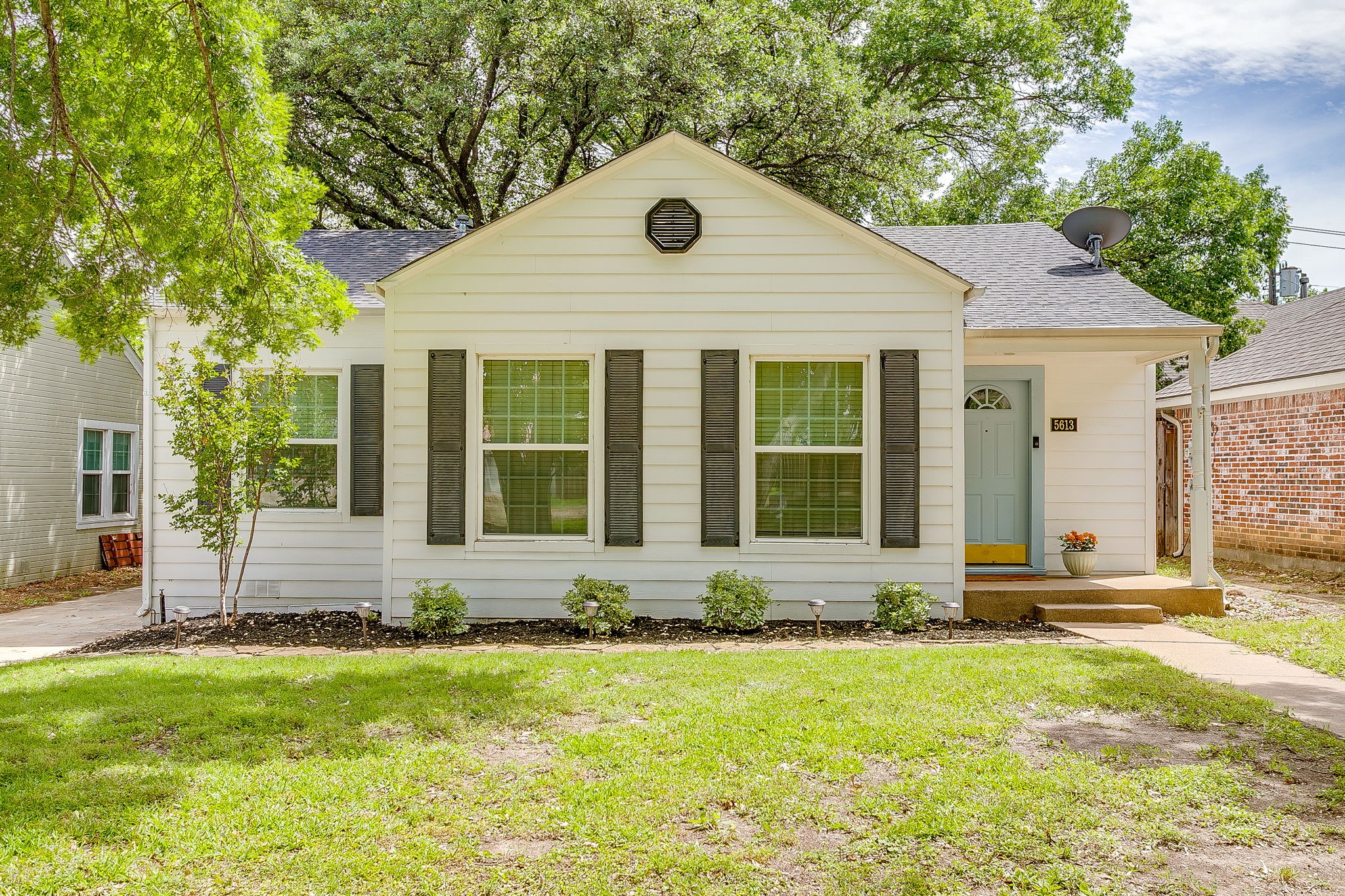 5613 Pershing Avenue Fort Worth TX 76107