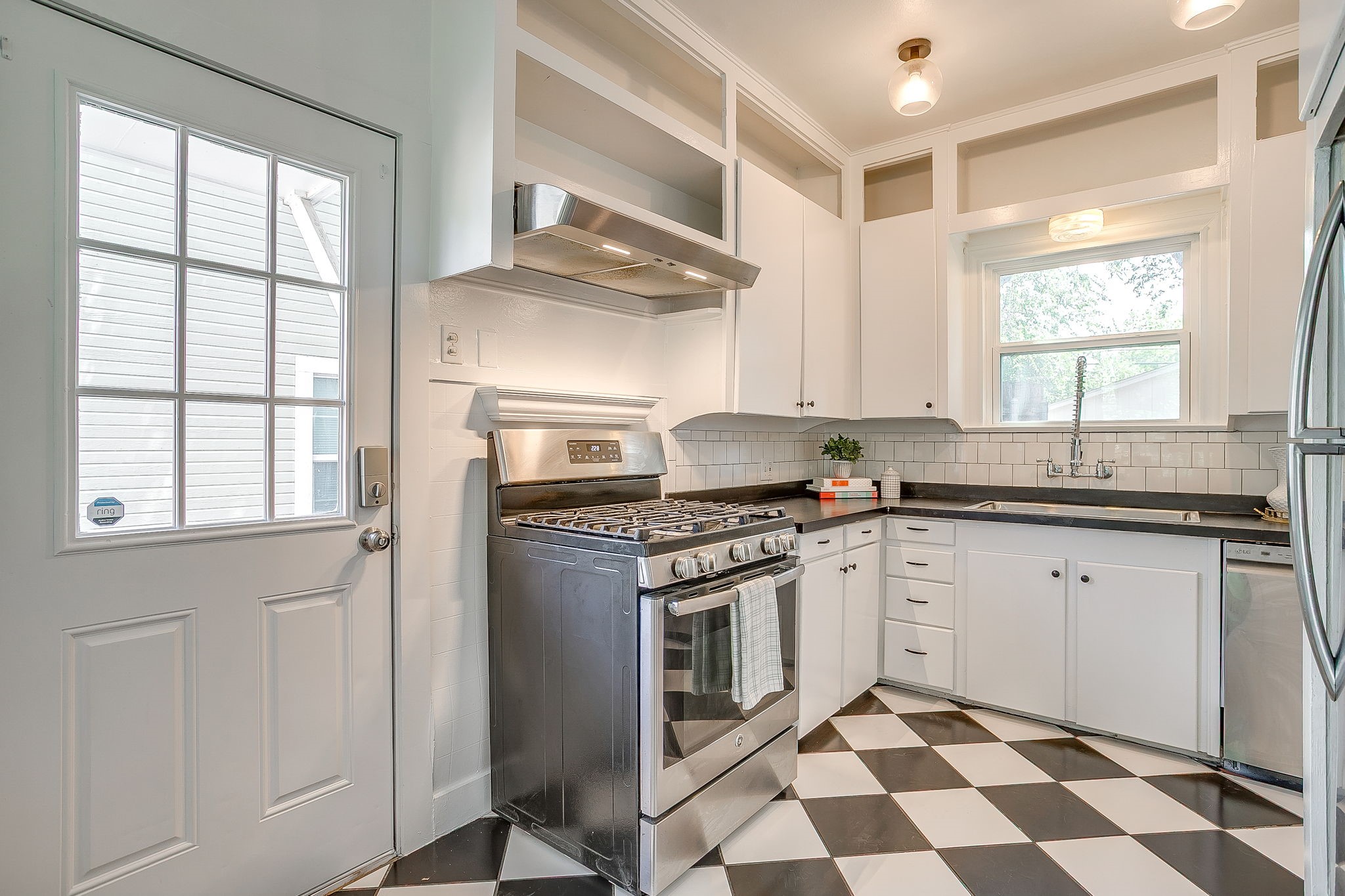 5613 Pershing Avenue Fort Worth TX 76107