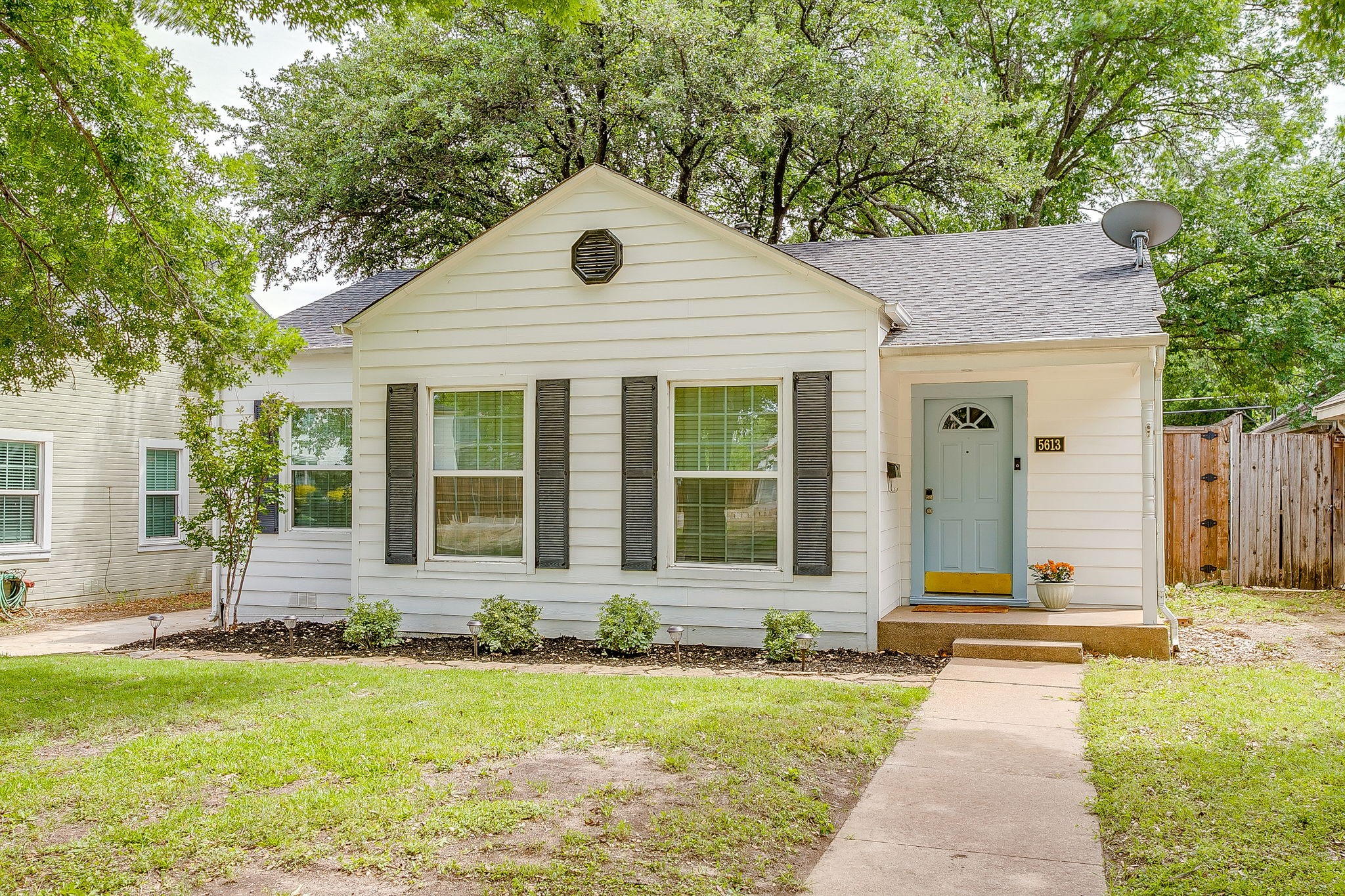 5613 Pershing Avenue Fort Worth TX 76107