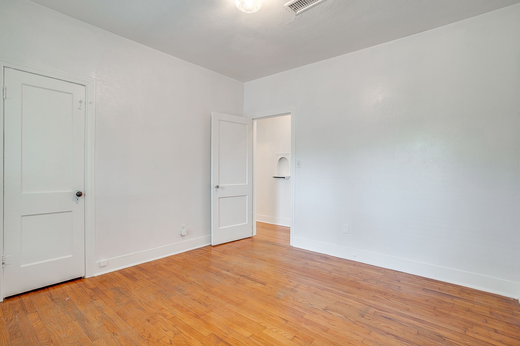 5613 Pershing Avenue Fort Worth TX 76107