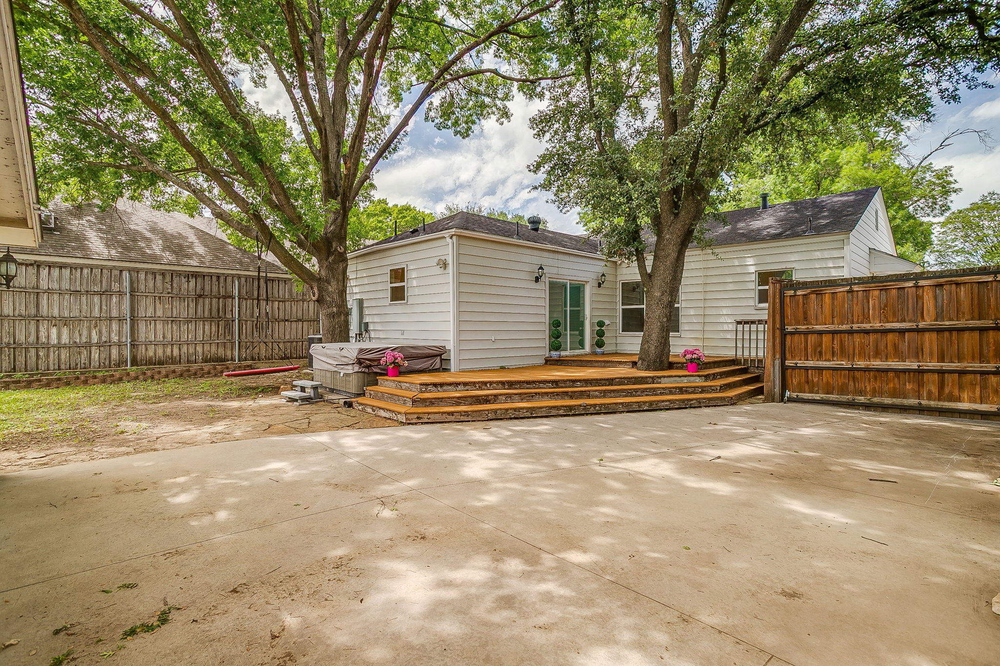 5613 Pershing Avenue Fort Worth TX 76107