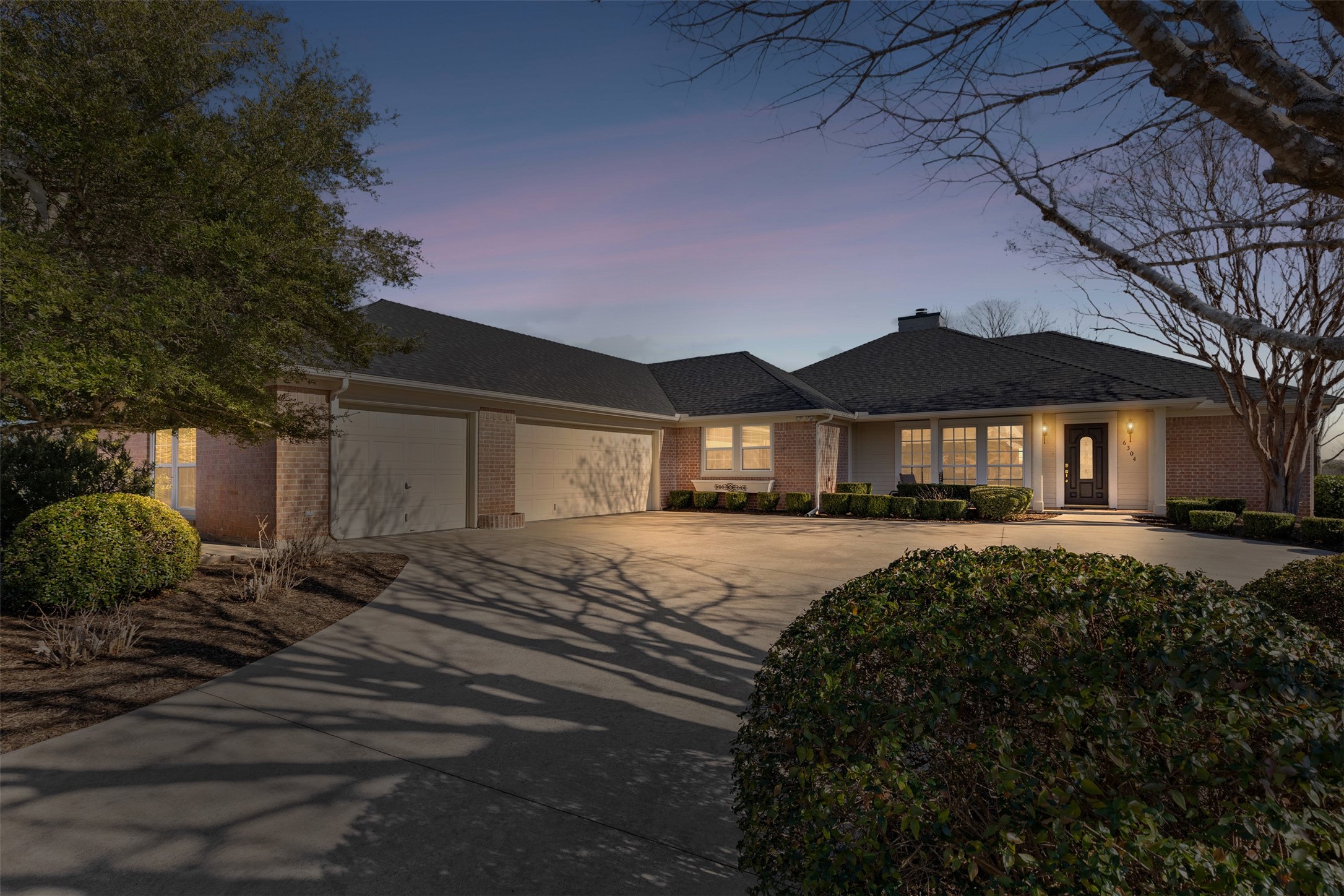 6304 Bellevue Court Granbury TX 76049