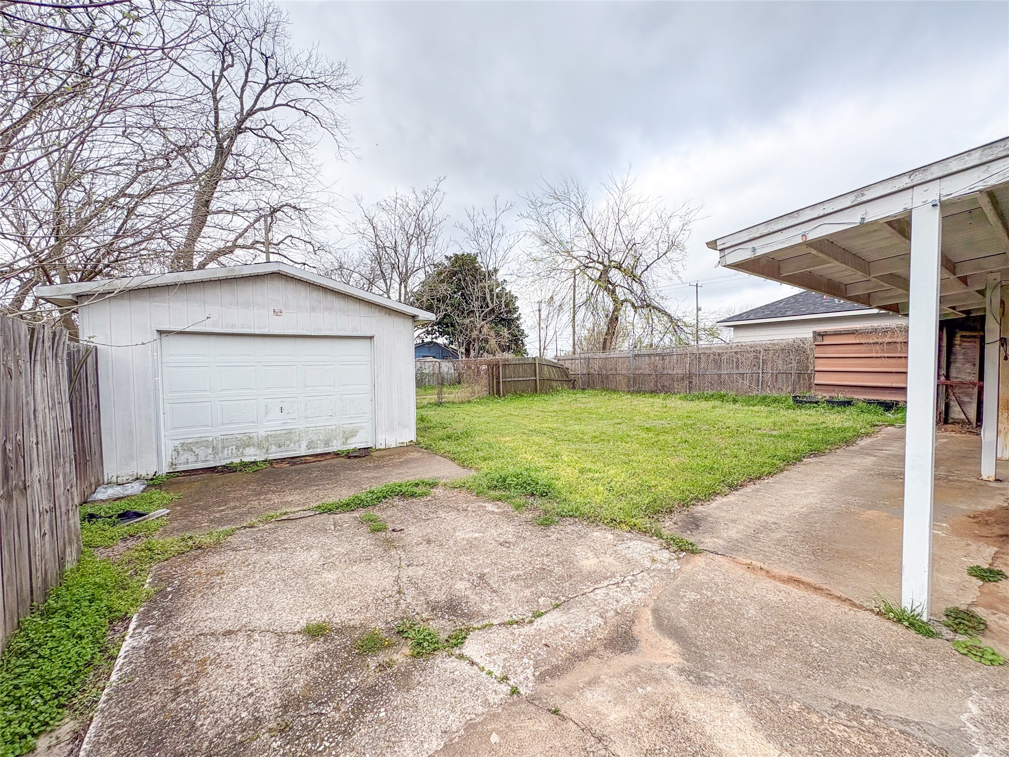 528 W Florence Denison TX 75020