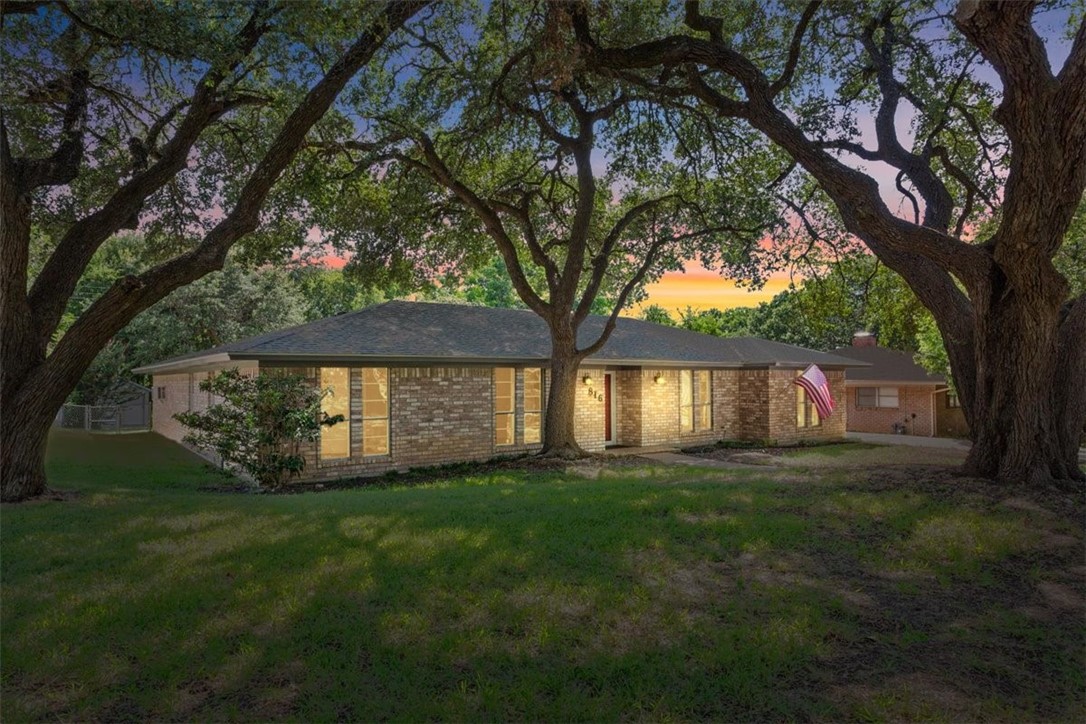 816 Wedgewood Drive Woodway TX 76712