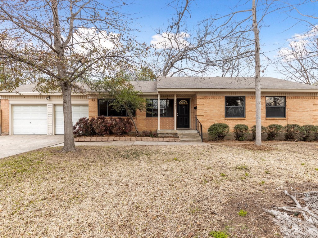 1021 Lynda Lane Arlington TX 76013