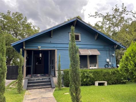 1004 S Bishop Avenue Dallas TX 75208