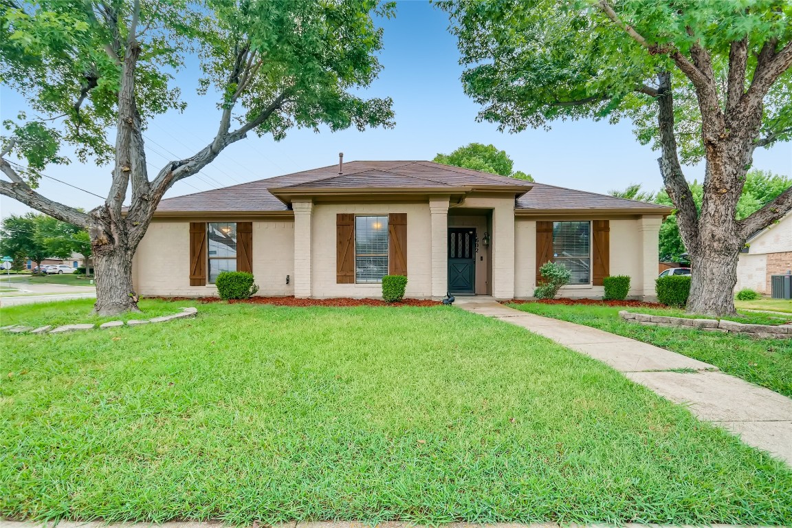 1602 Clarendon Drive Lewisville TX 75067