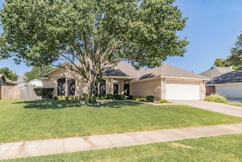 7345 Hidden Oaks Drive North Richland Hills TX 76182