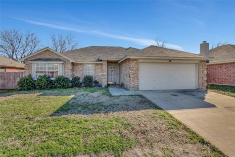 425 Cambridge Drive Saginaw TX 76179