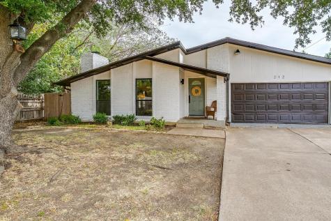 212 Chamberland Court Arlington TX 76014