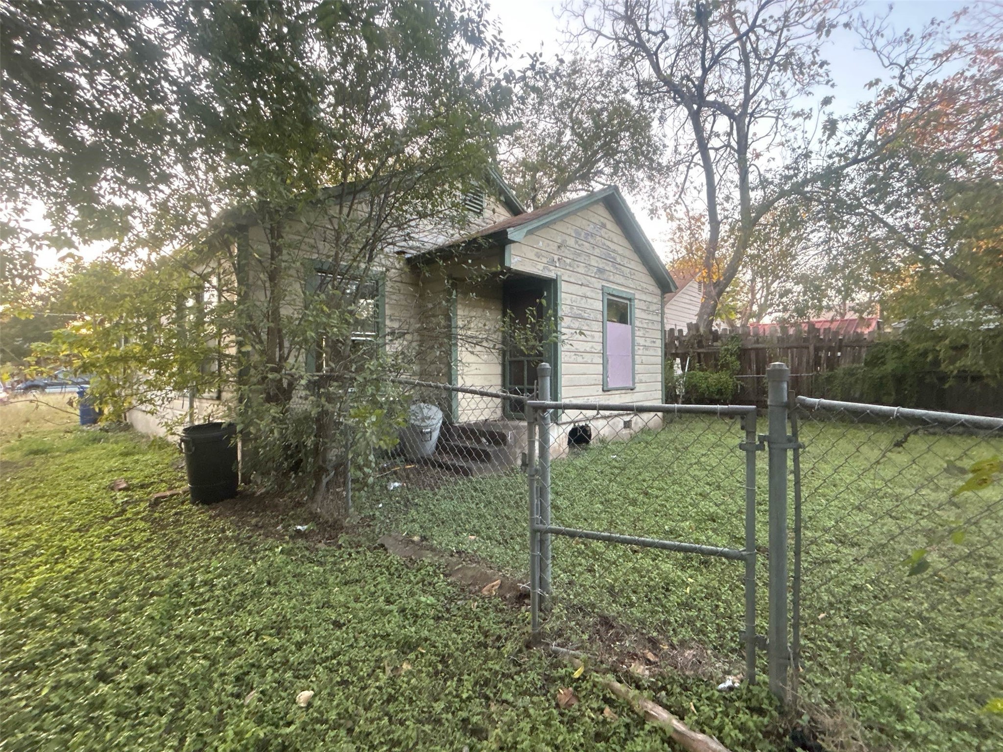 3317 N 23rd Street Waco TX 76708
