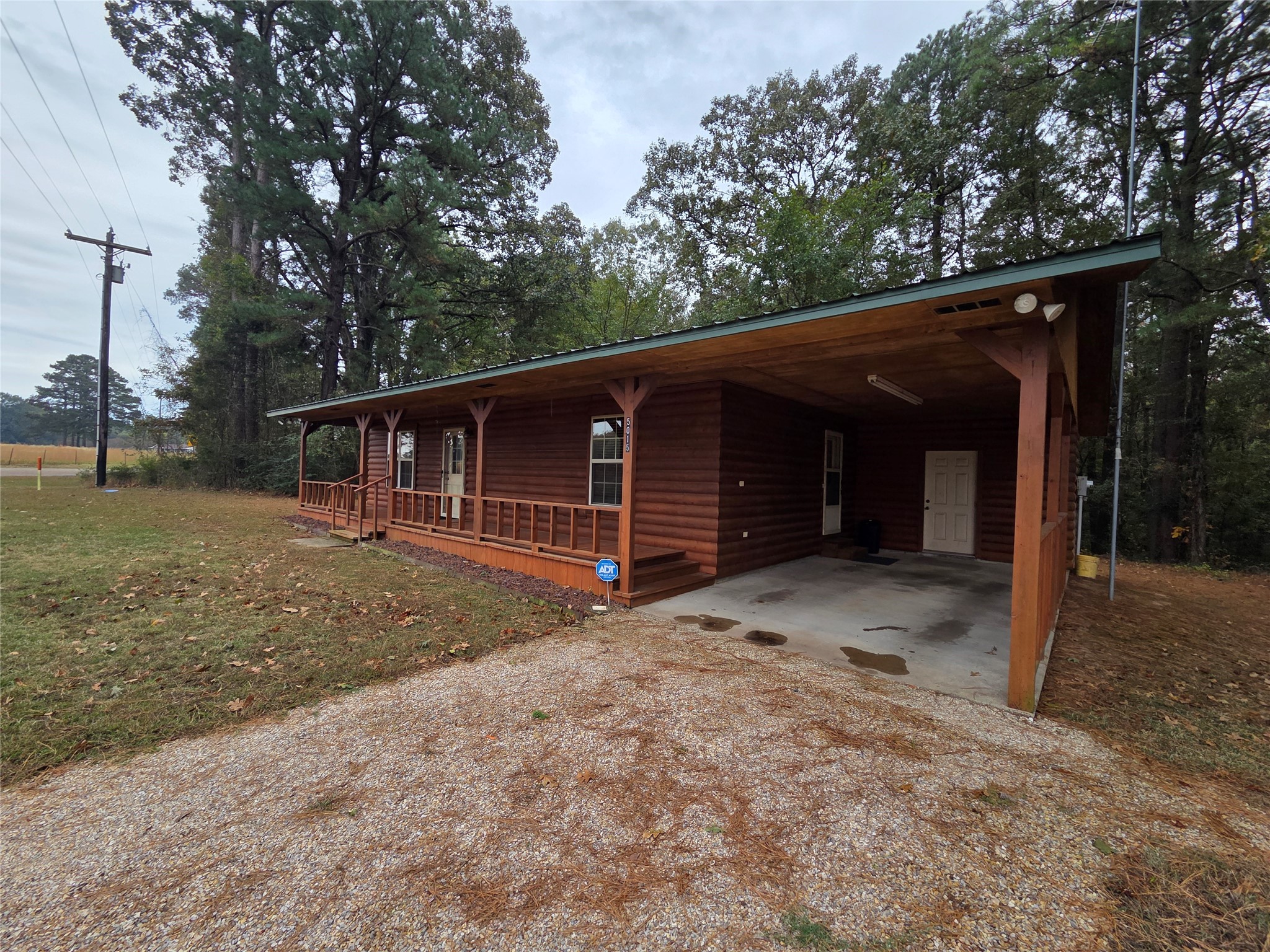 5015 561 Road Simms TX 75574