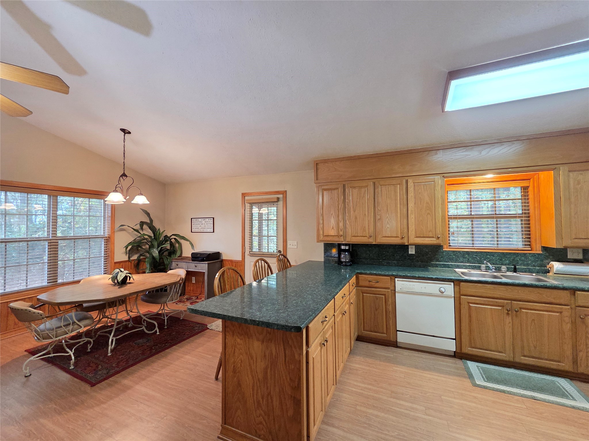 5015 561 Road Simms TX 75574
