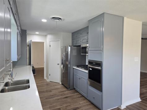 5801 Wedgworth Road Fort Worth TX 76133