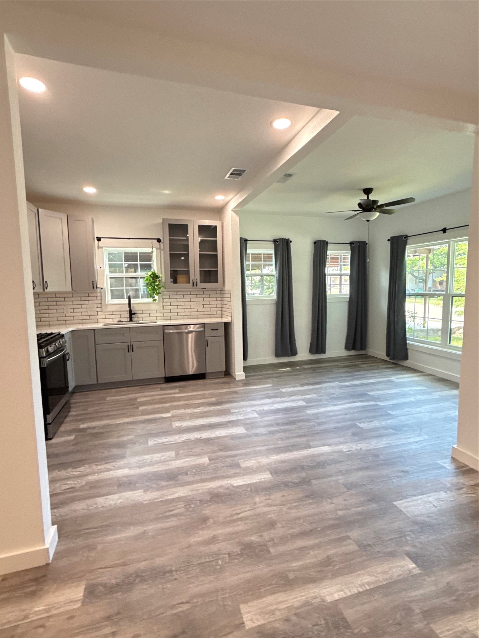 208 E 9th Street Coleman TX 76834