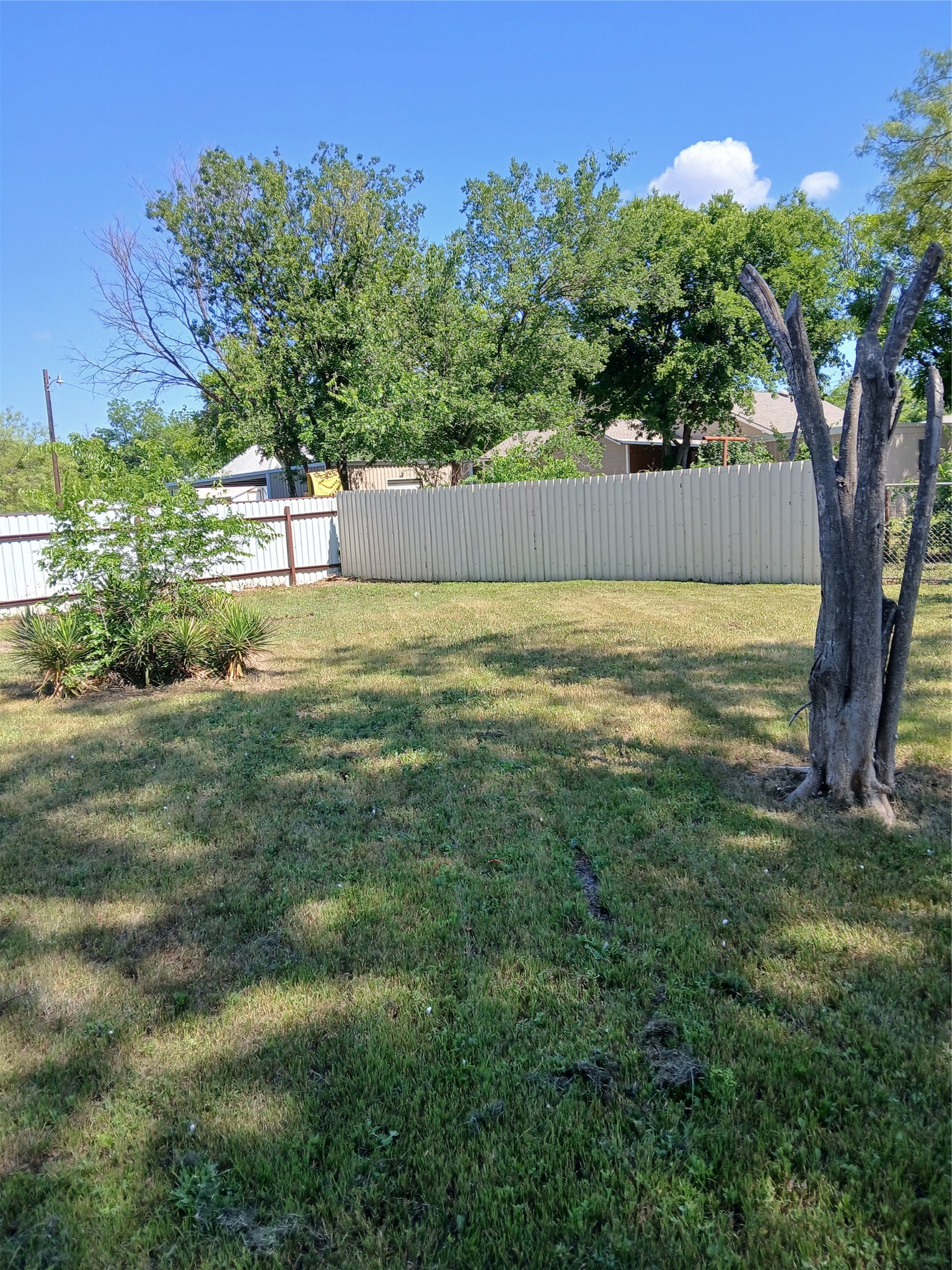 208 E 9th Street Coleman TX 76834