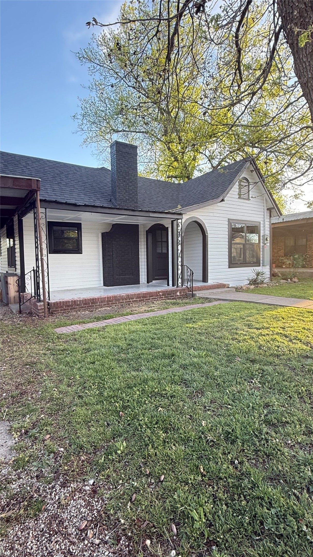 208 E 9th Street Coleman TX 76834