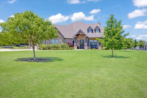 137 Blackthorn Drive Van Alstyne TX 75495