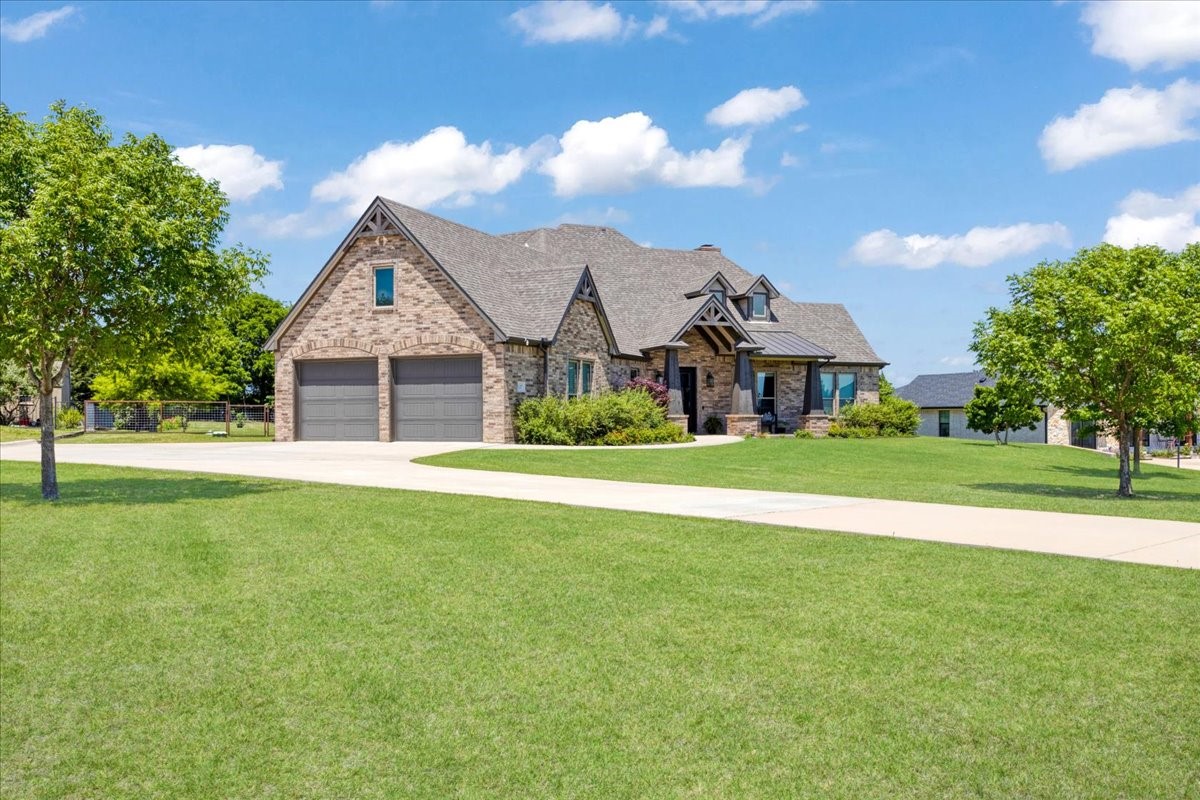 137 Blackthorn Drive Van Alstyne TX 75495