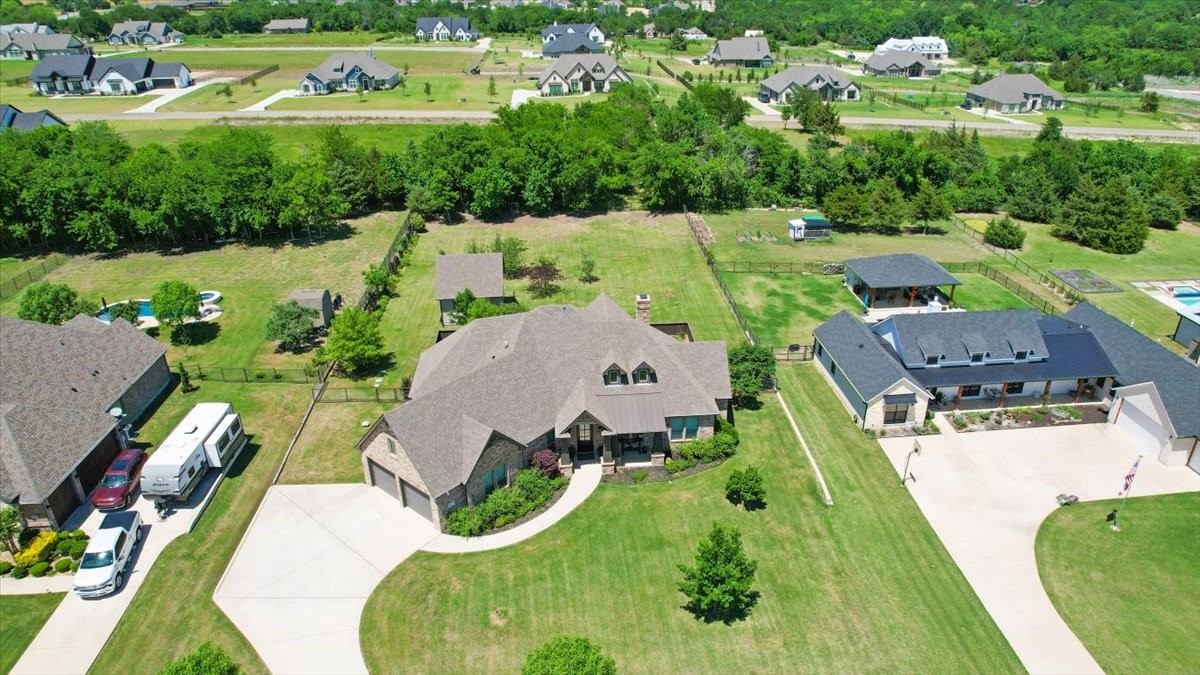 137 Blackthorn Drive Van Alstyne TX 75495