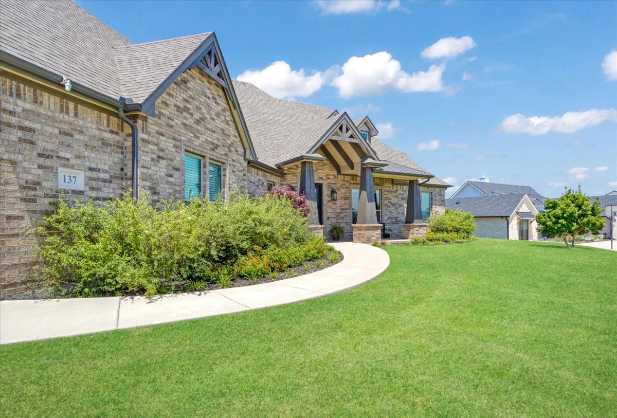 137 Blackthorn Drive Van Alstyne TX 75495