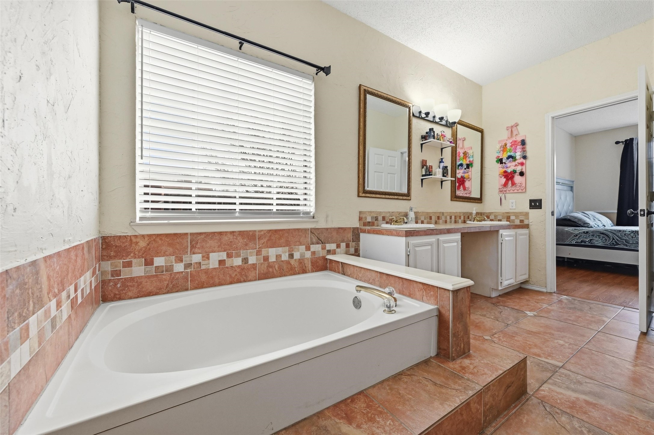 7000 Cadillac Boulevard Arlington TX 76016