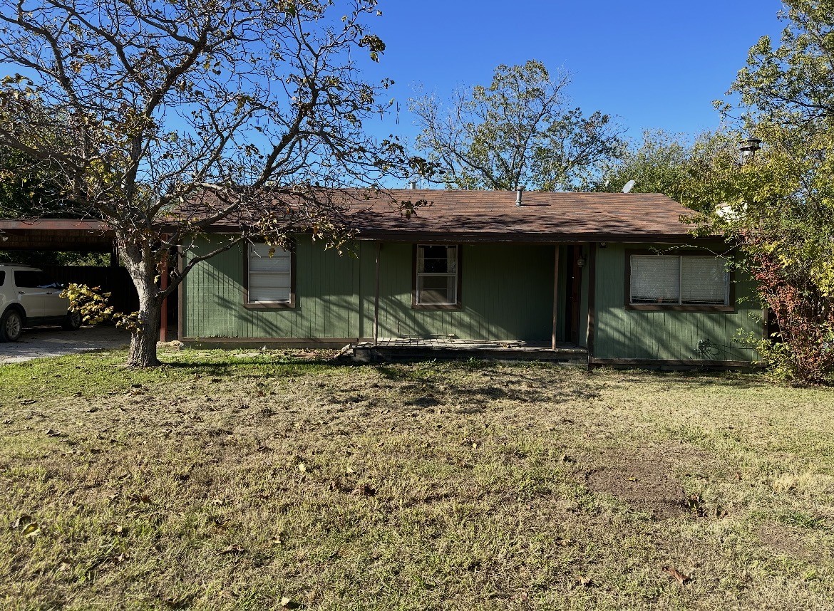 1402 Avenue J Cisco TX 76437