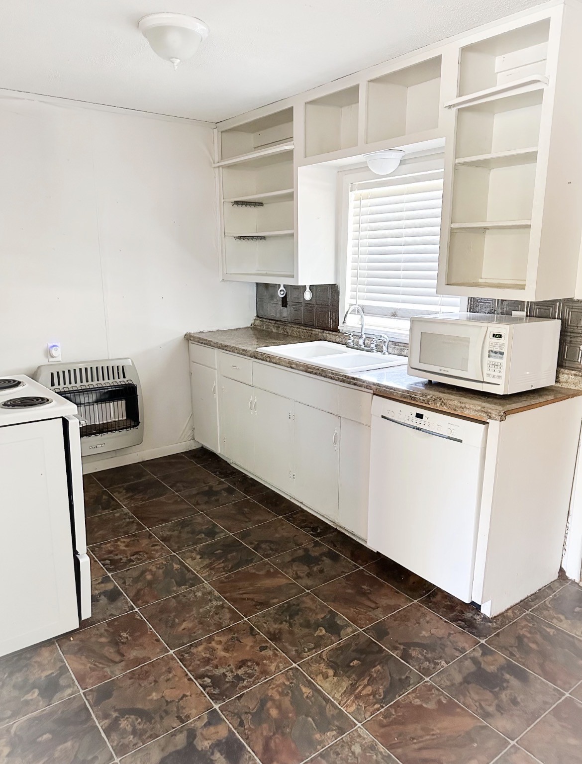1402 Avenue J Cisco TX 76437