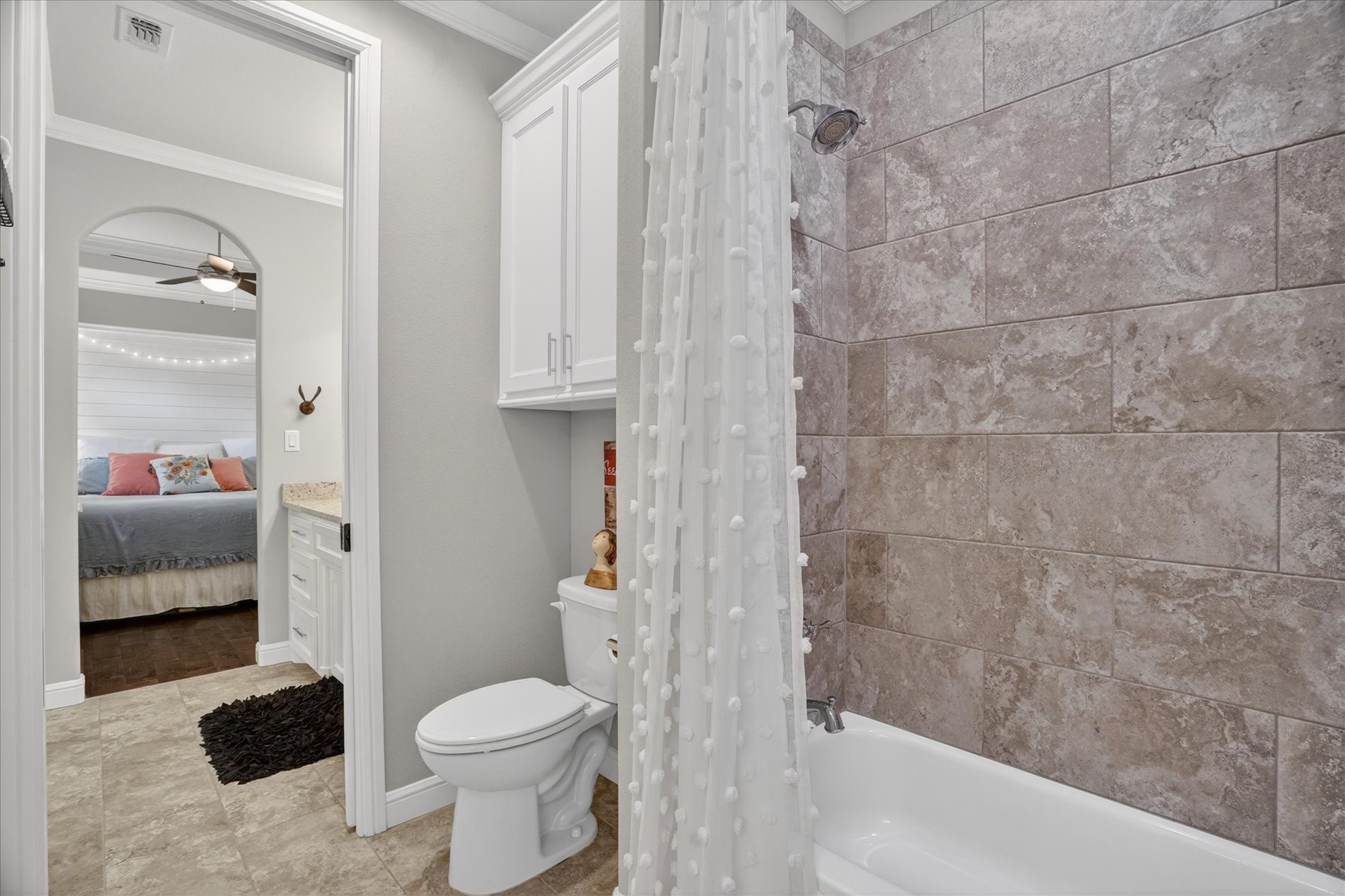 4103 King Air Court Granbury TX 76049