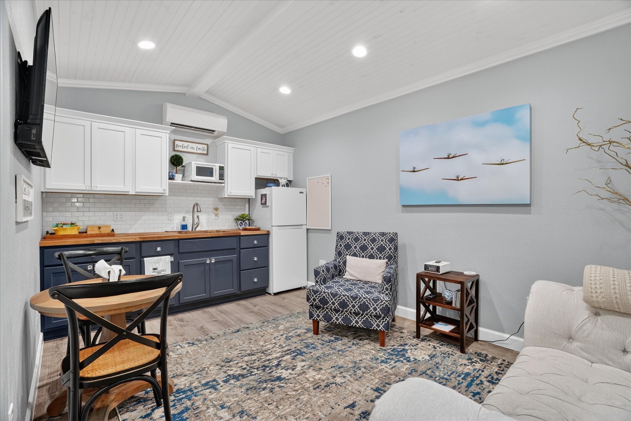 4103 King Air Court Granbury TX 76049