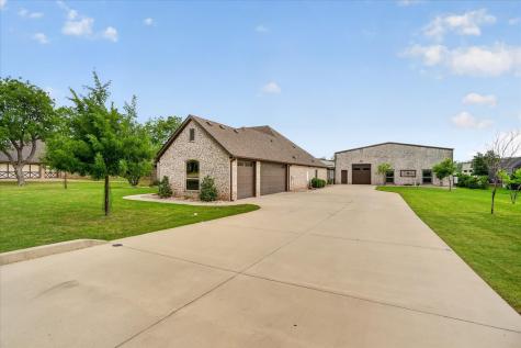 4103 King Air Court Granbury TX 76049