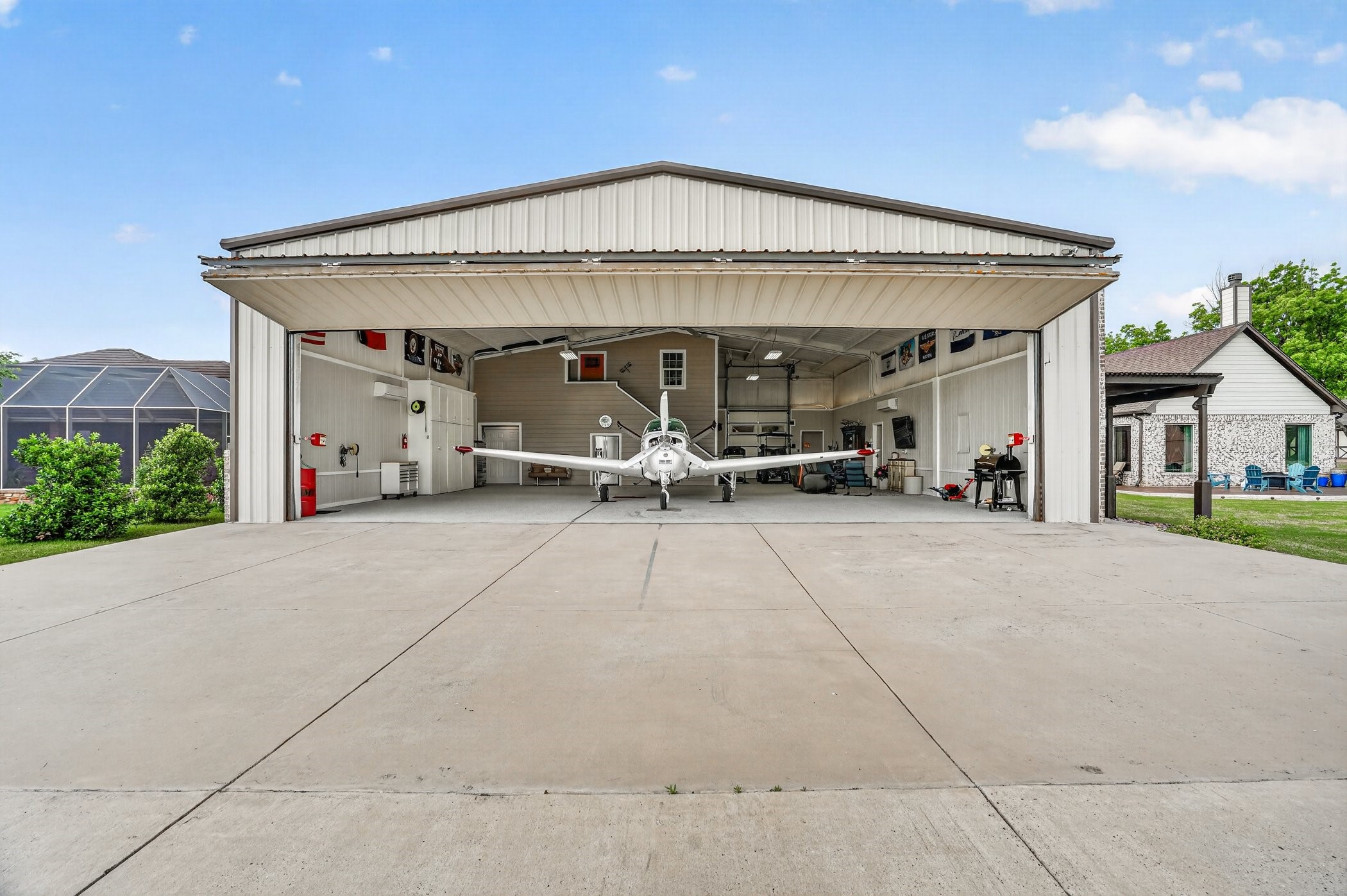 4103 King Air Court Granbury TX 76049