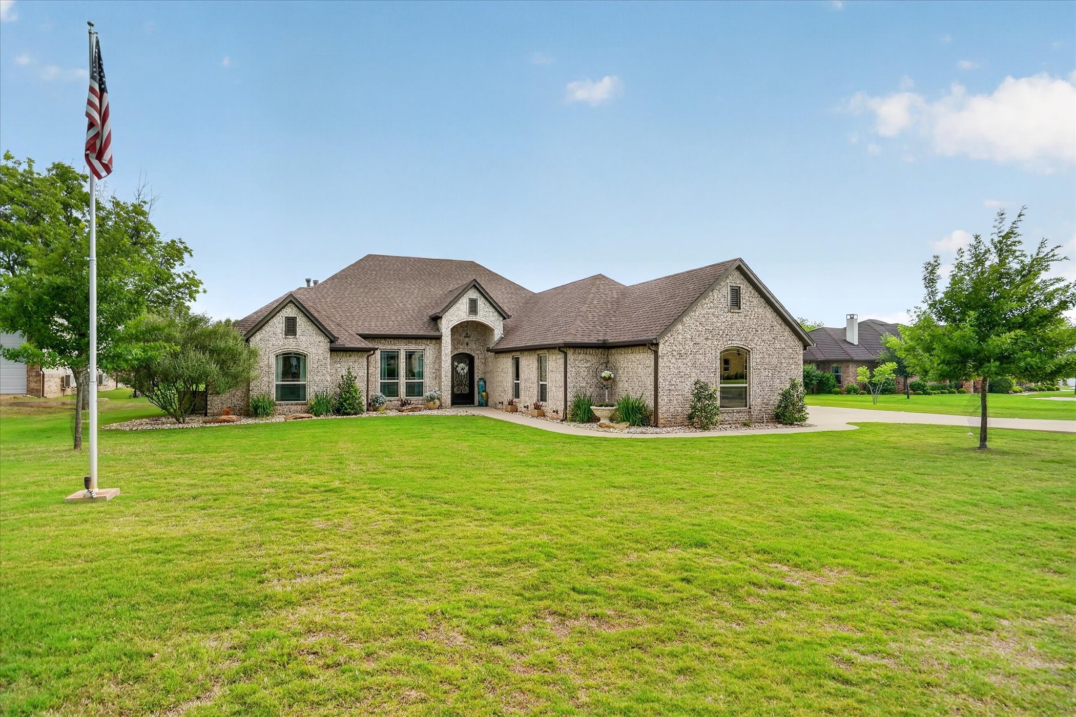 4103 King Air Court Granbury TX 76049