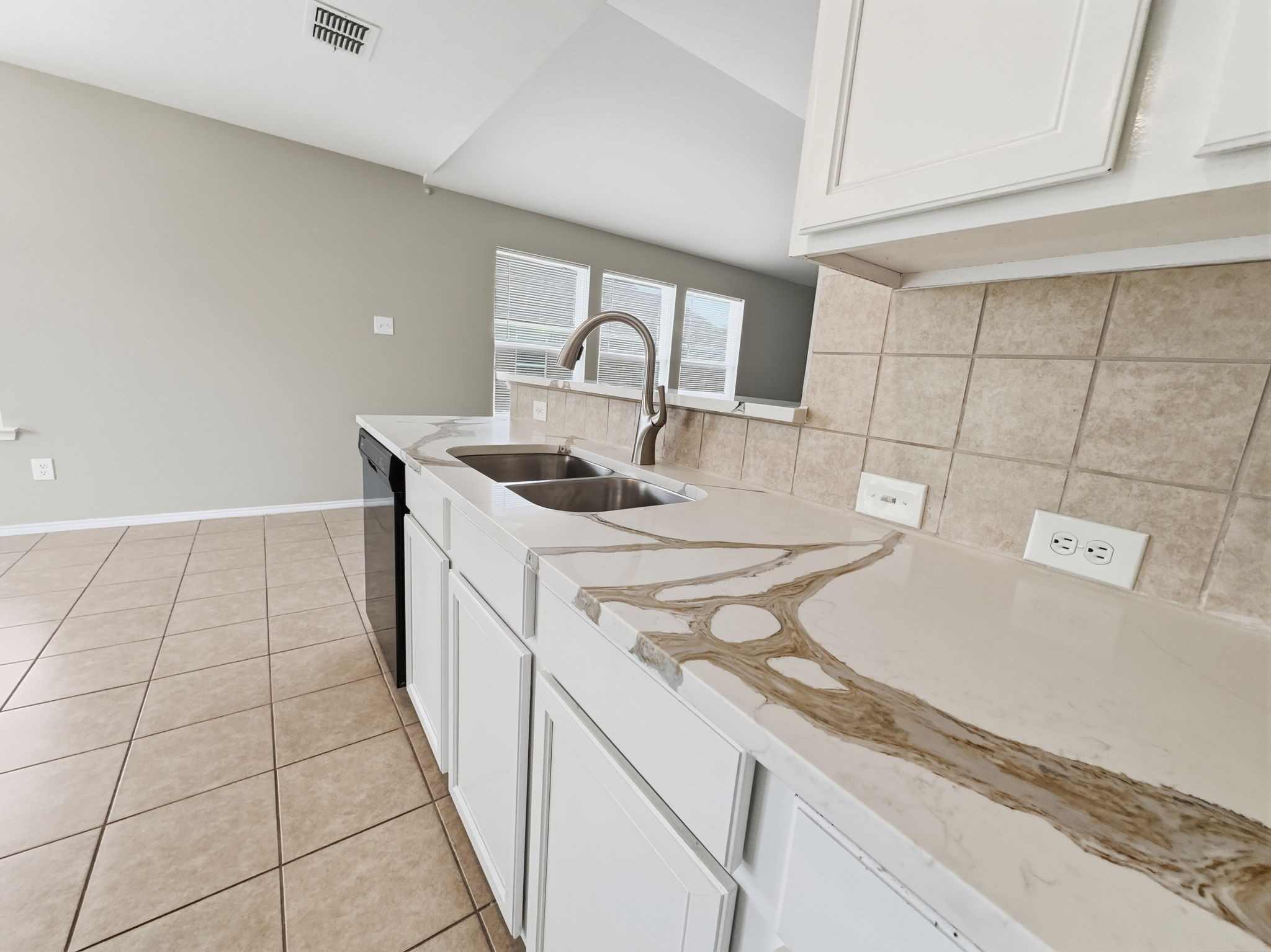 1405 Eagles Nest Trail Krum TX 76249