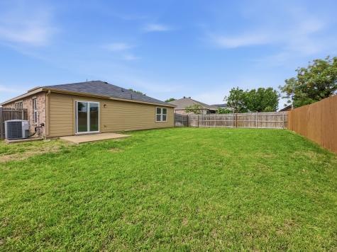 1405 Eagles Nest Trail Krum TX 76249