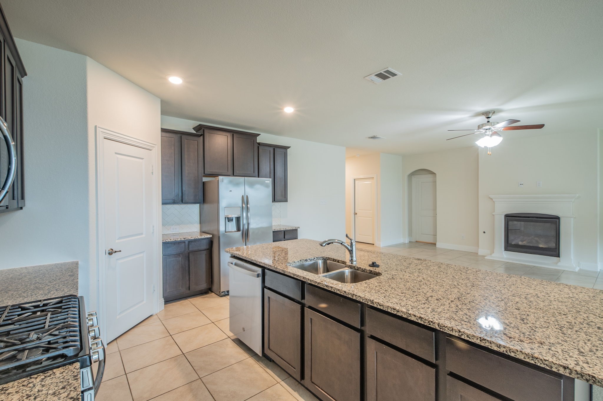 2808 Grizzly Road Aubrey TX 76227