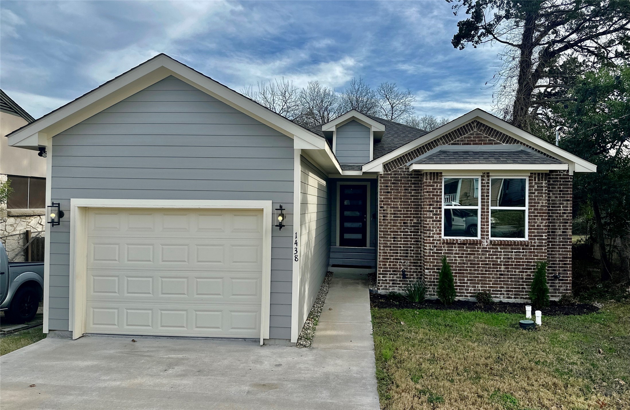 1438 E Waco Avenue Dallas TX 75216